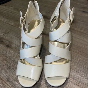 women’s Nude wedges size 8/9